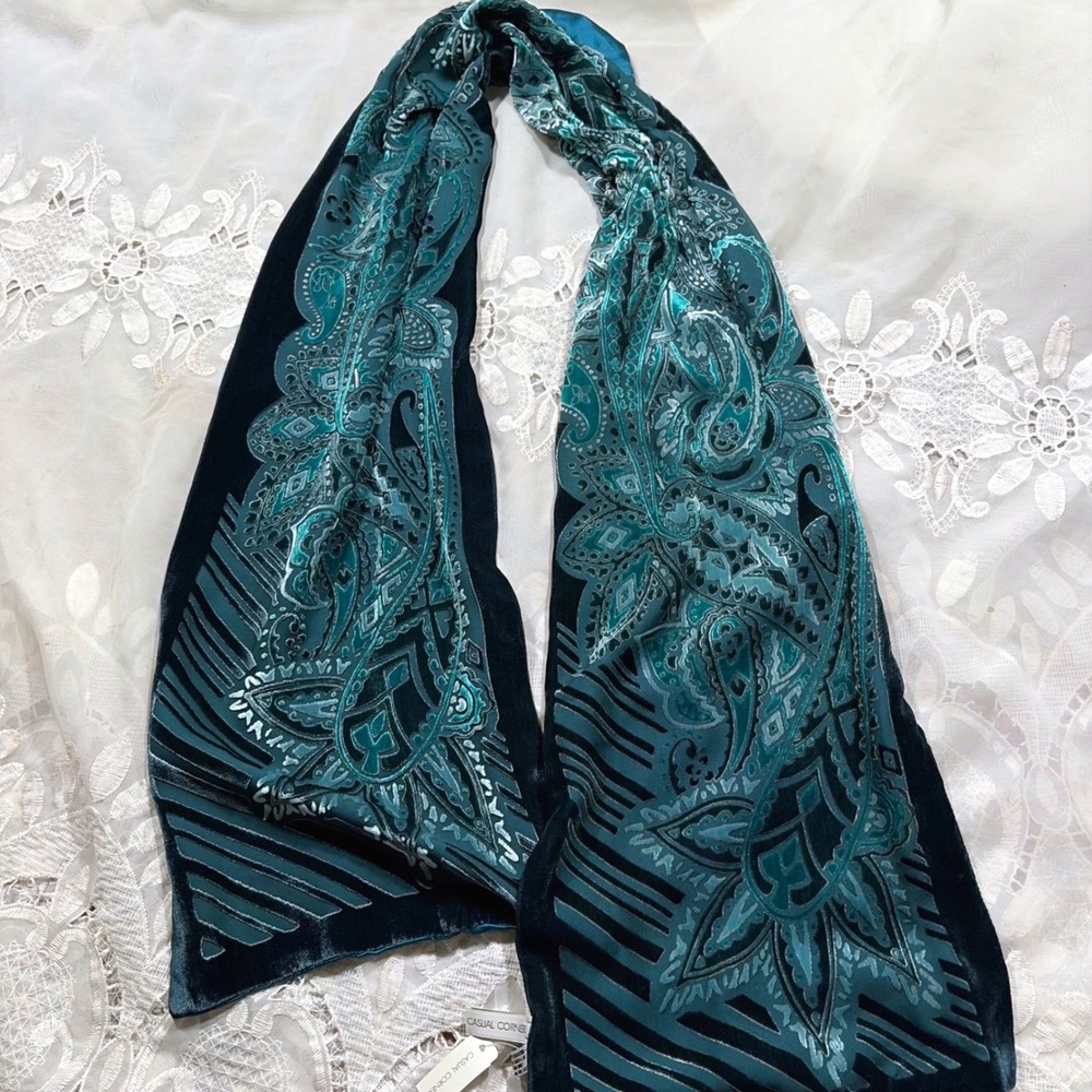 Vintage Fall Casual Corner Silk Velvet Burnout Scarf Teal Blue Paisley NWT